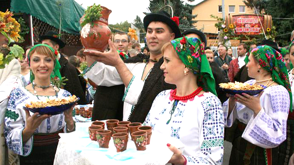 Moldavien med vinfestival